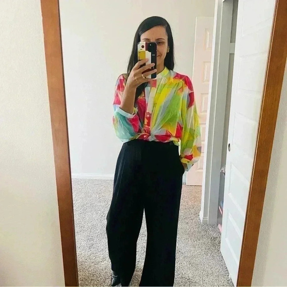 chiffon Blouse - Picture 3 of 5